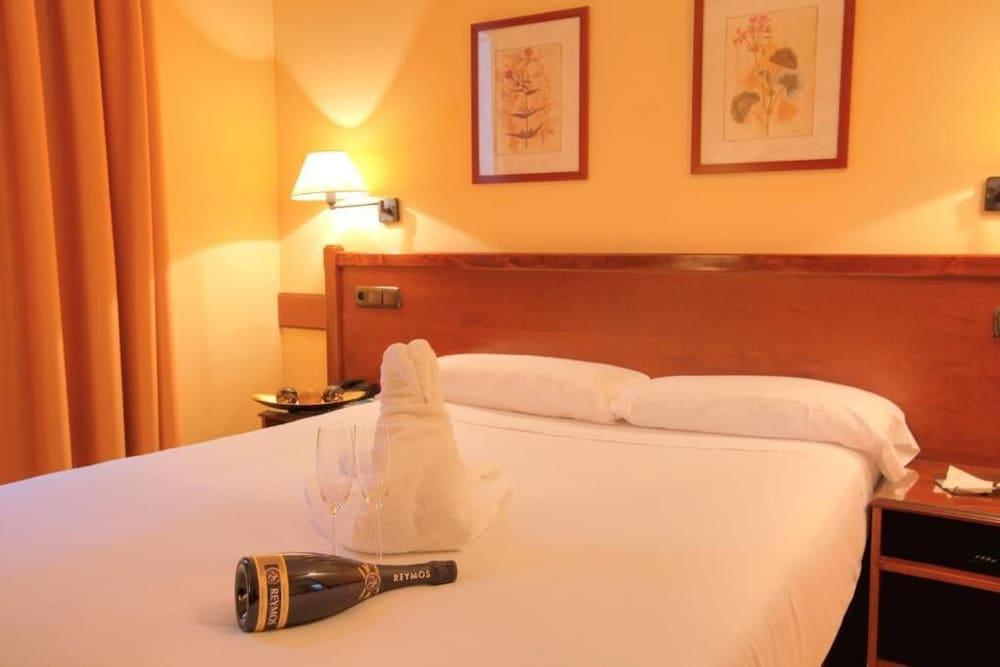 Hotel Oriente ซาราโกซา ภายนอก รูปภาพ